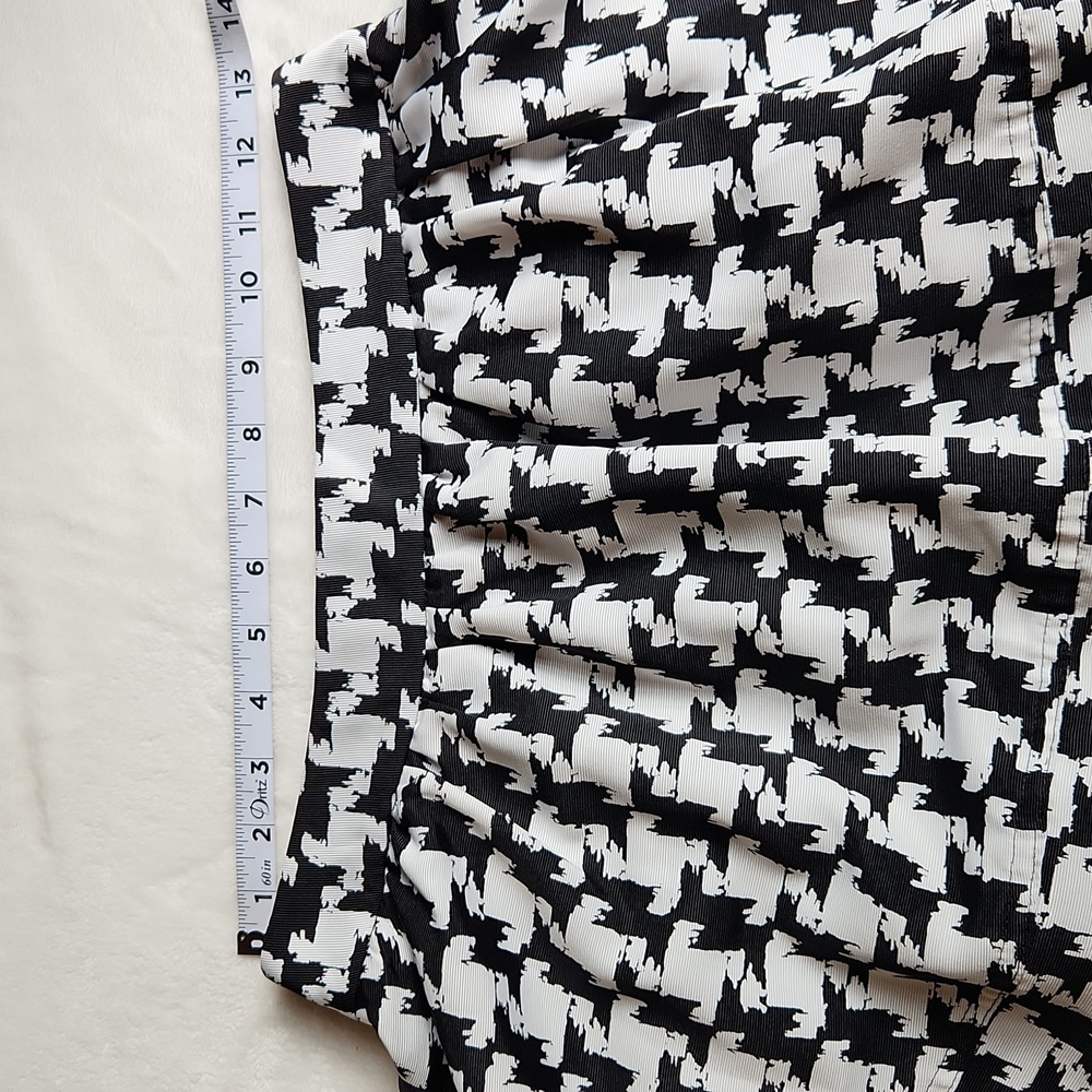 Express, Women's Flowy, Skater Skirt, Bell Style Skirt Sz 4 with Pockets - Picture 4 of 9